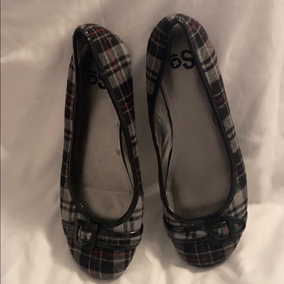 Plaid ballet flat size 8m
